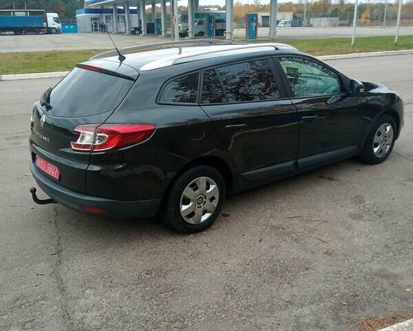 Рено Меган 2010 в Луцке на Automoto.ua Черный Рено Меган, объемом двигателя 1.6 л и пробегом 198 тыс. км за 6100 $, фото 36 на Automoto.ua