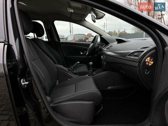 Черный Рено Меган, объемом двигателя 1.46 л и пробегом 277 тыс. км за 7300 $, фото 34 на Automoto.ua
