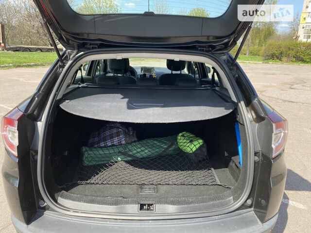 Черный Рено Меган, объемом двигателя 1.5 л и пробегом 266 тыс. км за 7000 $, фото 4 на Automoto.ua