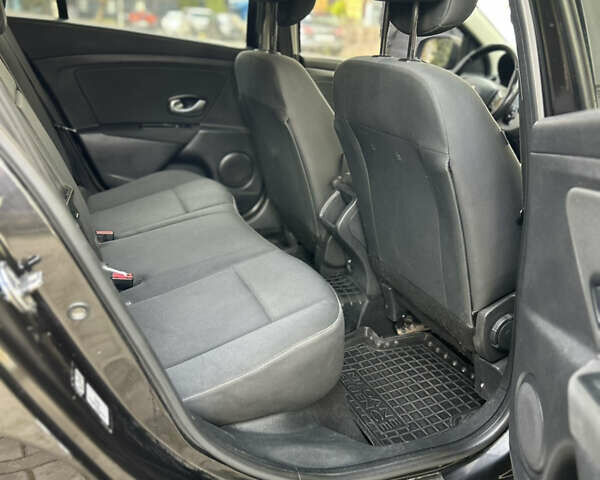 Рено Меган 2010 в Каменце-Подольском на Automoto.ua Черный Рено Меган, объемом двигателя 1.5 л и пробегом 271 тыс. км за 6450 $, фото 53 на Automoto.ua