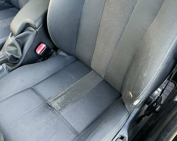 Черный Рено Меган, объемом двигателя 1.6 л и пробегом 250 тыс. км за 7500 $, фото 11 на Automoto.ua