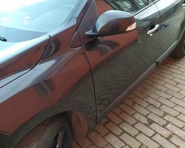 Рено Меган 2010 в Черновцах на Automoto.ua Черный Рено Меган, объемом двигателя 1.5 л и пробегом 243 тыс. км за 8300 $, фото 3 на Automoto.ua