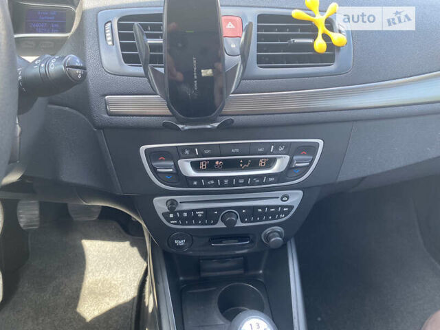 Черный Рено Меган, объемом двигателя 1.5 л и пробегом 266 тыс. км за 7000 $, фото 12 на Automoto.ua