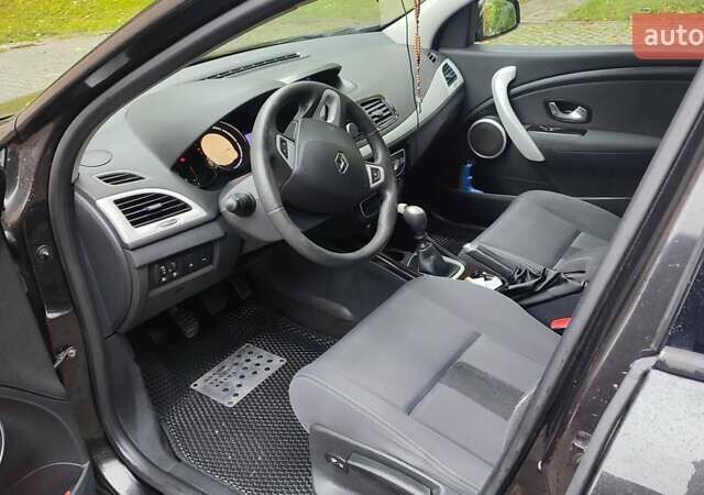 Чорний Рено Меган, об'ємом двигуна 1.46 л та пробігом 349 тис. км за 5700 $, фото 2 на Automoto.ua