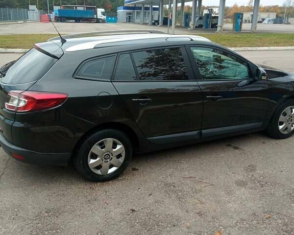 Рено Меган 2010 в Луцке на Automoto.ua Черный Рено Меган, объемом двигателя 1.6 л и пробегом 198 тыс. км за 6100 $, фото 6 на Automoto.ua