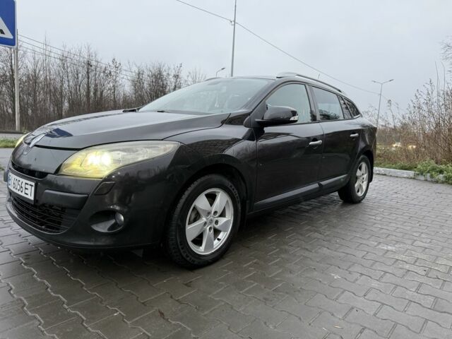 Черный Рено Меган, объемом двигателя 1.5 л и пробегом 380 тыс. км за 7300 $, фото 5 на Automoto.ua