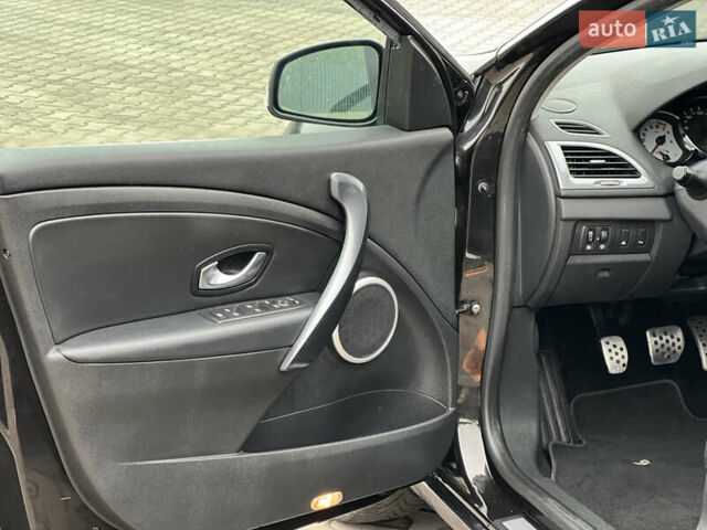 Черный Рено Меган, объемом двигателя 1.4 л и пробегом 170 тыс. км за 6900 $, фото 37 на Automoto.ua