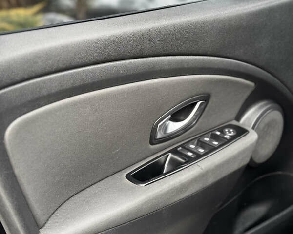 Черный Рено Меган, объемом двигателя 1.5 л и пробегом 240 тыс. км за 6500 $, фото 29 на Automoto.ua