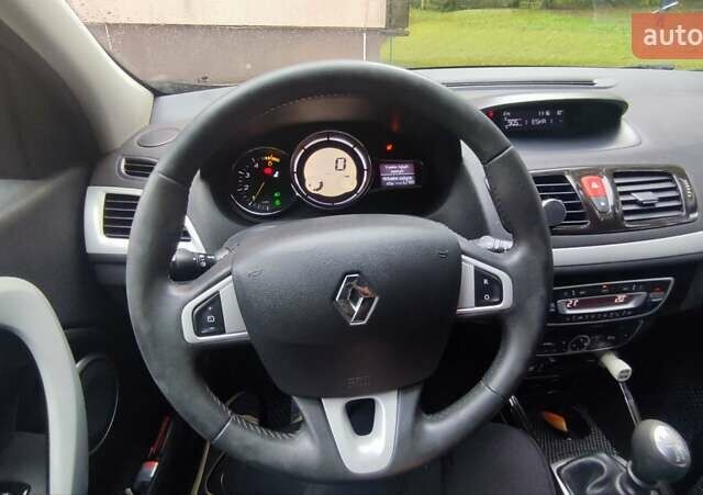 Чорний Рено Меган, об'ємом двигуна 1.46 л та пробігом 349 тис. км за 5700 $, фото 12 на Automoto.ua