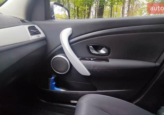 Чорний Рено Меган, об'ємом двигуна 1.46 л та пробігом 349 тис. км за 5700 $, фото 22 на Automoto.ua