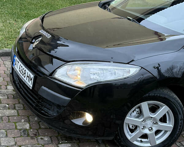 Черный Рено Меган, объемом двигателя 1.4 л и пробегом 185 тыс. км за 5999 $, фото 3 на Automoto.ua