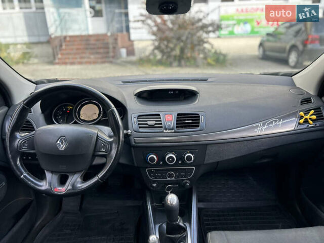Рено Меган 2010 в Каменце-Подольском на Automoto.ua Черный Рено Меган, объемом двигателя 1.5 л и пробегом 271 тыс. км за 6450 $, фото 55 на Automoto.ua