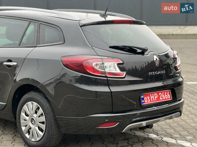 Черный Рено Меган, объемом двигателя 1.4 л и пробегом 170 тыс. км за 6900 $, фото 27 на Automoto.ua