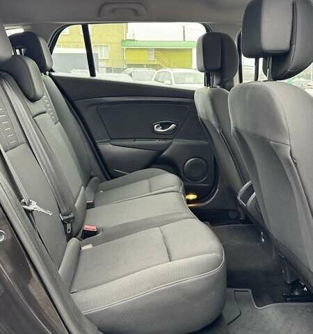 Черный Рено Меган, объемом двигателя 1.6 л и пробегом 186 тыс. км за 7600 $, фото 18 на Automoto.ua