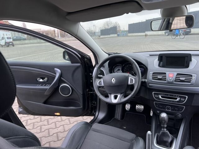 Черный Рено Меган, объемом двигателя 0 л и пробегом 170 тыс. км за 6900 $, фото 4 на Automoto.ua