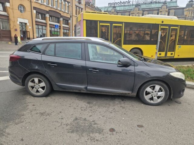 Черный Рено Меган, объемом двигателя 1.5 л и пробегом 398 тыс. км за 6199 $, фото 5 на Automoto.ua