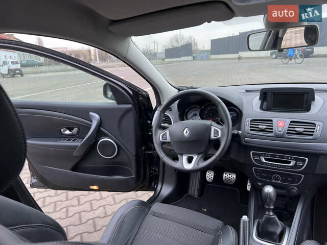 Черный Рено Меган, объемом двигателя 1.4 л и пробегом 170 тыс. км за 6900 $, фото 59 на Automoto.ua