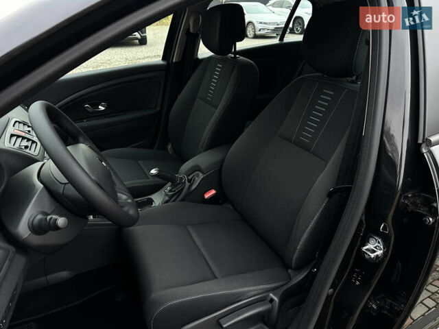 Черный Рено Меган, объемом двигателя 1.46 л и пробегом 277 тыс. км за 7300 $, фото 31 на Automoto.ua