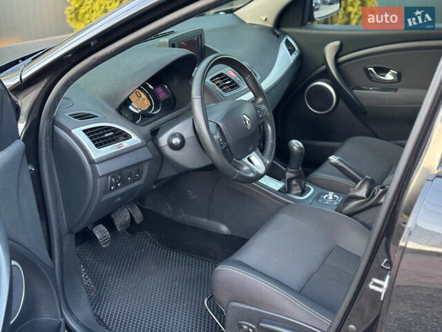 Черный Рено Меган, объемом двигателя 1.46 л и пробегом 240 тыс. км за 6990 $, фото 16 на Automoto.ua