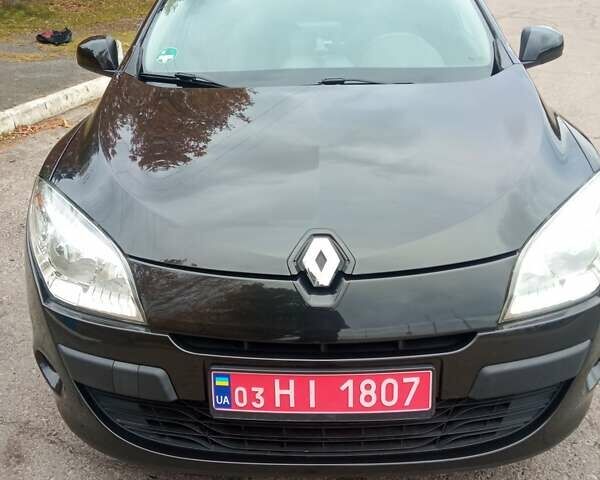 Рено Меган 2010 в Луцке на Automoto.ua Черный Рено Меган, объемом двигателя 1.6 л и пробегом 198 тыс. км за 6100 $, фото 5 на Automoto.ua