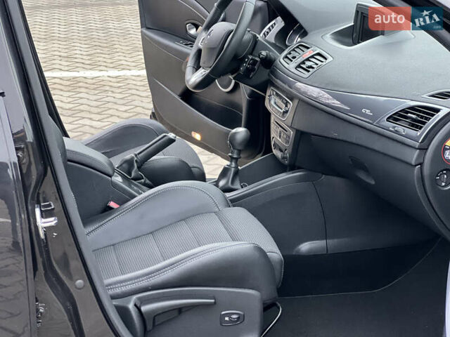 Черный Рено Меган, объемом двигателя 1.4 л и пробегом 170 тыс. км за 6900 $, фото 51 на Automoto.ua