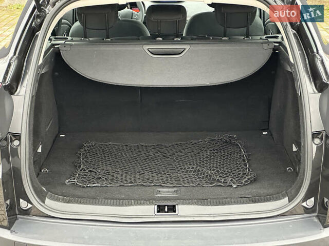 Черный Рено Меган, объемом двигателя 1.46 л и пробегом 277 тыс. км за 7300 $, фото 56 на Automoto.ua