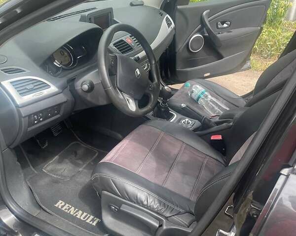 Черный Рено Меган, объемом двигателя 1.87 л и пробегом 293 тыс. км за 6700 $, фото 3 на Automoto.ua