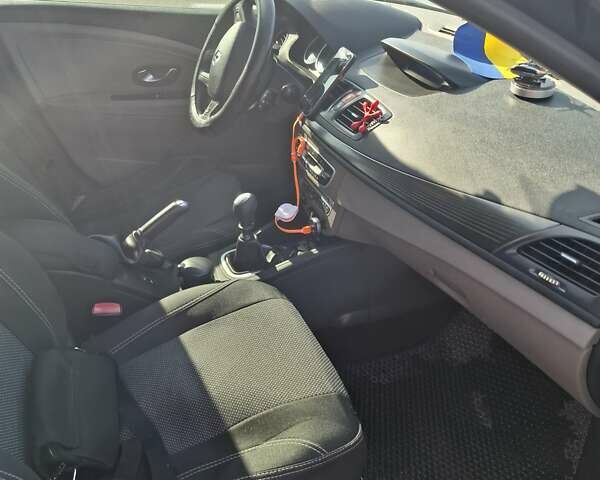 Чорний Рено Меган, об'ємом двигуна 1.46 л та пробігом 285 тис. км за 6600 $, фото 7 на Automoto.ua