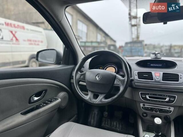 Чорний Рено Меган, об'ємом двигуна 1.46 л та пробігом 305 тис. км за 6499 $, фото 7 на Automoto.ua