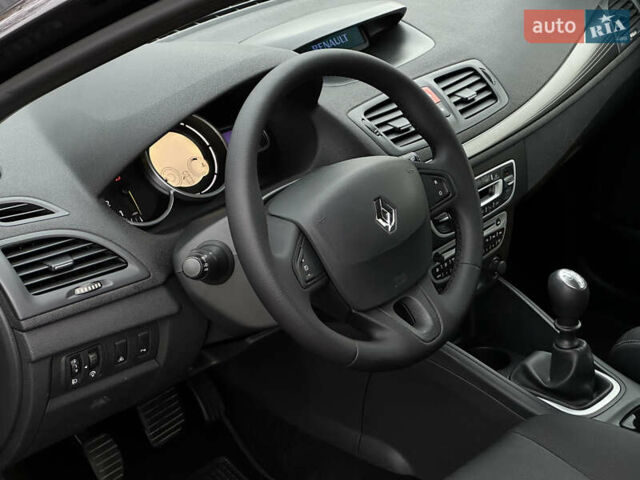 Черный Рено Меган, объемом двигателя 1.46 л и пробегом 277 тыс. км за 7300 $, фото 30 на Automoto.ua