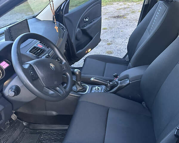 Черный Рено Меган, объемом двигателя 1.46 л и пробегом 285 тыс. км за 6700 $, фото 9 на Automoto.ua