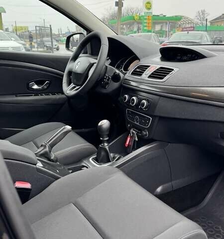 Черный Рено Меган, объемом двигателя 1.6 л и пробегом 186 тыс. км за 7600 $, фото 13 на Automoto.ua