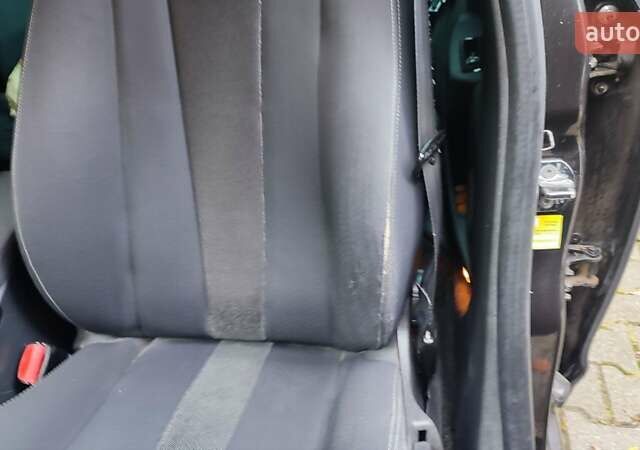 Чорний Рено Меган, об'ємом двигуна 1.46 л та пробігом 349 тис. км за 5700 $, фото 29 на Automoto.ua