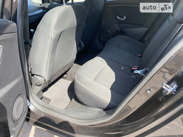 Черный Рено Меган, объемом двигателя 1.5 л и пробегом 266 тыс. км за 7000 $, фото 7 на Automoto.ua