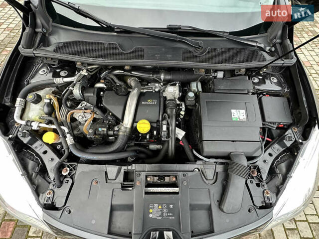 Черный Рено Меган, объемом двигателя 1.46 л и пробегом 277 тыс. км за 7300 $, фото 52 на Automoto.ua