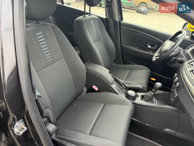 Черный Рено Меган, объемом двигателя 1.6 л и пробегом 212 тыс. км за 6700 $, фото 18 на Automoto.ua