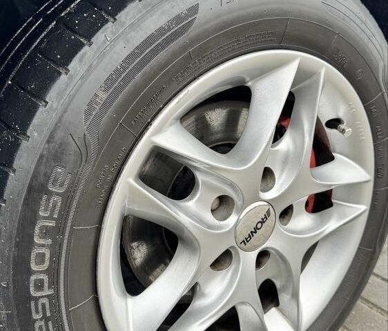 Чорний Рено Меган, об'ємом двигуна 1.6 л та пробігом 185 тис. км за 7600 $, фото 22 на Automoto.ua