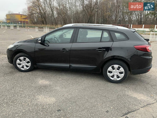 Черный Рено Меган, объемом двигателя 0 л и пробегом 230 тыс. км за 7750 $, фото 2 на Automoto.ua