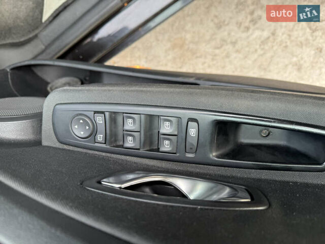 Черный Рено Меган, объемом двигателя 1.6 л и пробегом 212 тыс. км за 6700 $, фото 9 на Automoto.ua