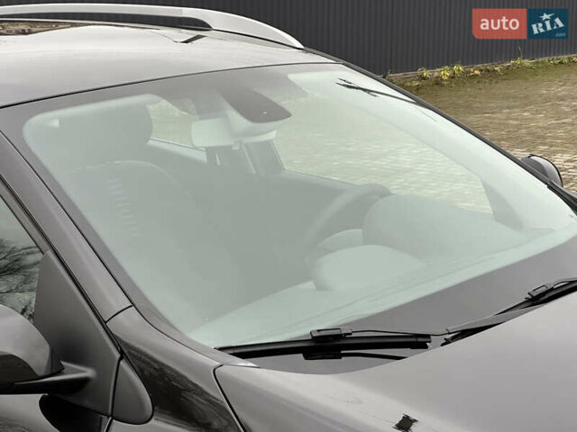 Черный Рено Меган, объемом двигателя 1.46 л и пробегом 277 тыс. км за 7300 $, фото 8 на Automoto.ua