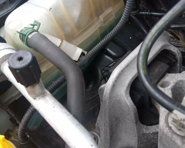 Рено Меган 2010 в Луцке на Automoto.ua Черный Рено Меган, объемом двигателя 1.6 л и пробегом 198 тыс. км за 6100 $, фото 62 на Automoto.ua