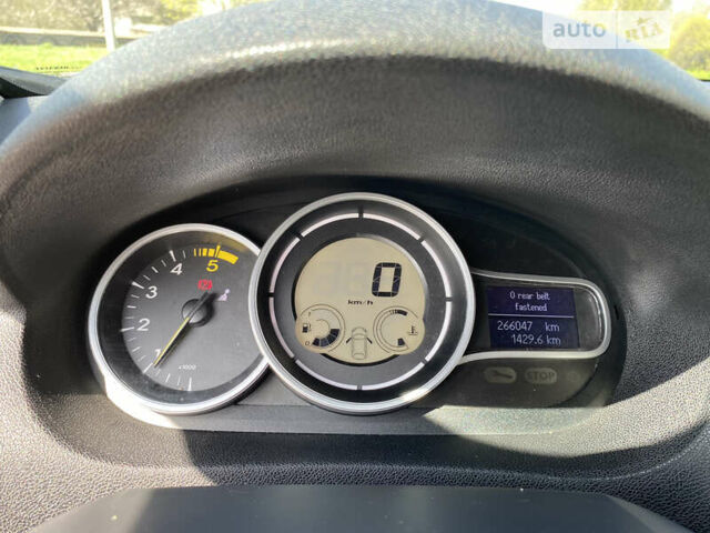 Черный Рено Меган, объемом двигателя 1.5 л и пробегом 266 тыс. км за 7000 $, фото 11 на Automoto.ua