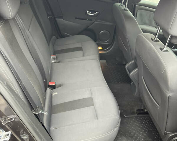 Черный Рено Меган, объемом двигателя 1.5 л и пробегом 233 тыс. км за 6999 $, фото 9 на Automoto.ua