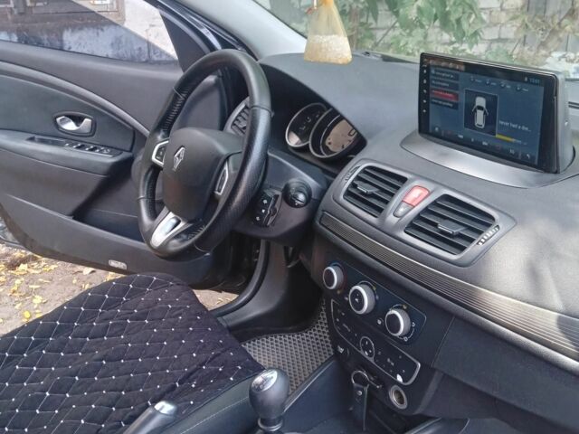 Черный Рено Меган, объемом двигателя 1.5 л и пробегом 330 тыс. км за 5999 $, фото 8 на Automoto.ua