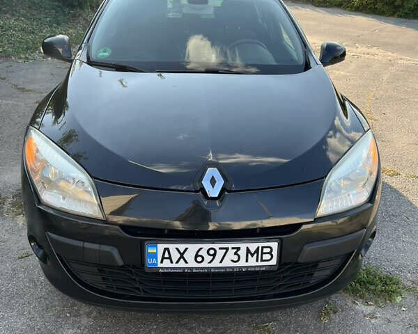 Черный Рено Меган, объемом двигателя 1.6 л и пробегом 250 тыс. км за 7500 $, фото 5 на Automoto.ua