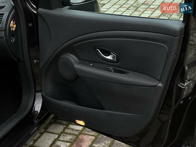 Черный Рено Меган, объемом двигателя 1.46 л и пробегом 277 тыс. км за 7300 $, фото 36 на Automoto.ua