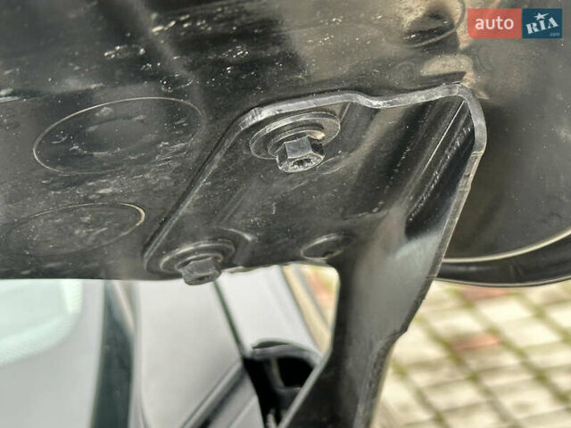 Черный Рено Меган, объемом двигателя 1.46 л и пробегом 277 тыс. км за 7300 $, фото 54 на Automoto.ua