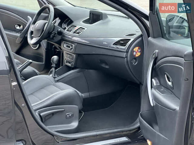Черный Рено Меган, объемом двигателя 1.4 л и пробегом 170 тыс. км за 6900 $, фото 50 на Automoto.ua