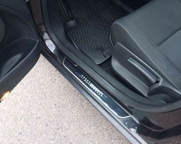 Рено Меган 2010 в Луцке на Automoto.ua Черный Рено Меган, объемом двигателя 1.6 л и пробегом 198 тыс. км за 6100 $, фото 47 на Automoto.ua