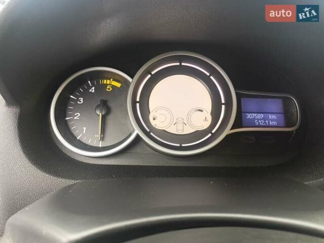 Черный Рено Меган, объемом двигателя 1.46 л и пробегом 307 тыс. км за 7200 $, фото 5 на Automoto.ua